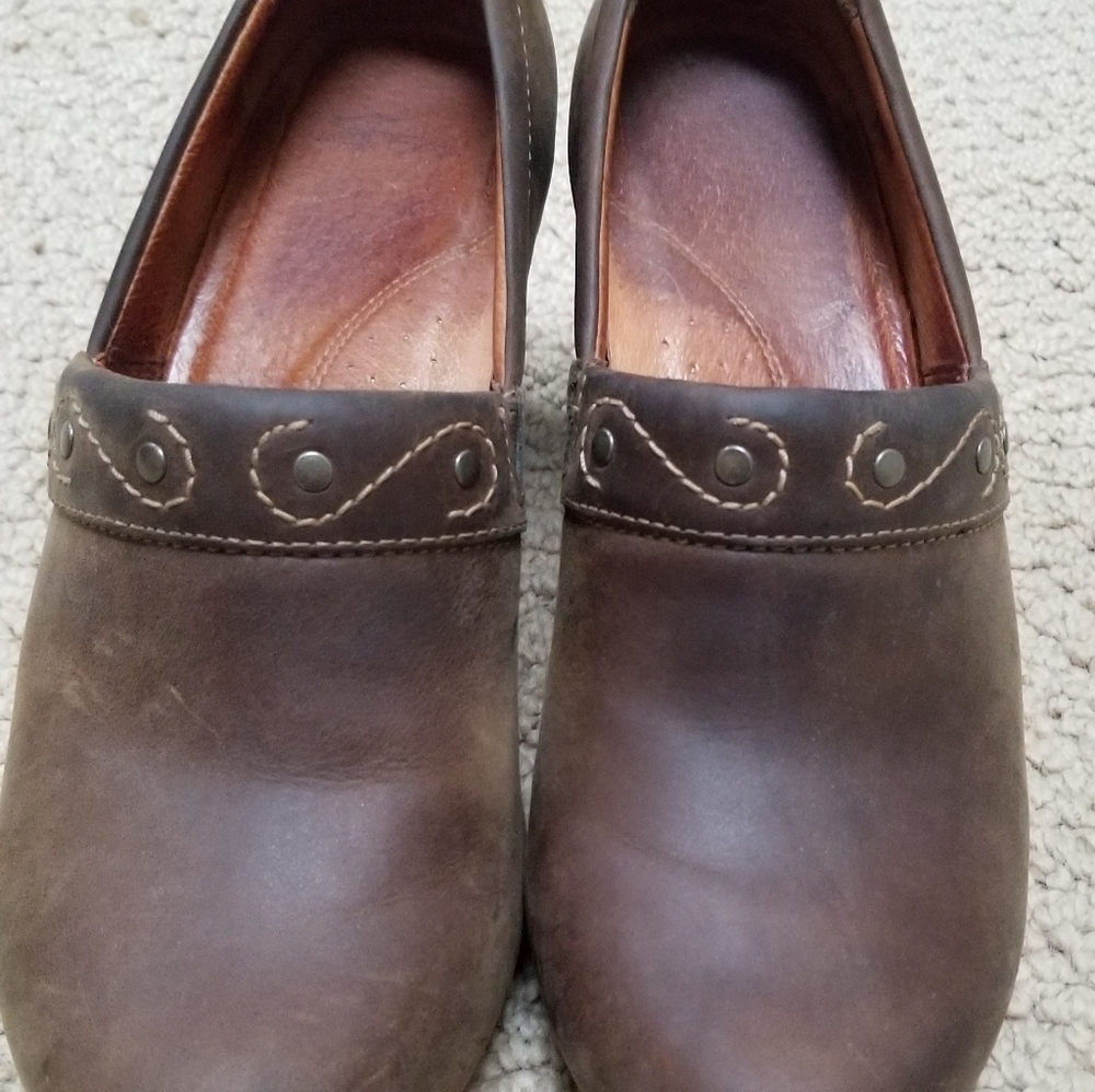 Dansko Brown Clogs Size 39 (8.5 to 9 US)